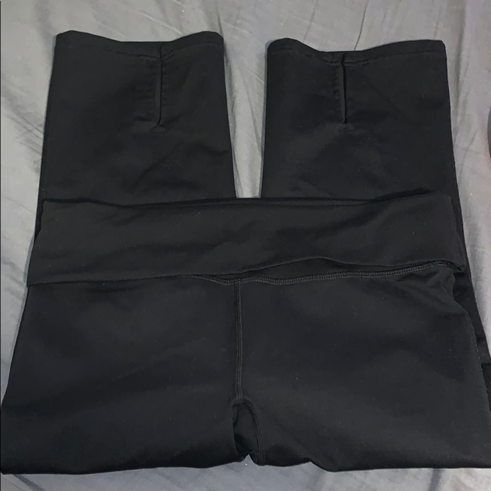 Xersion Slim Fit workout capris